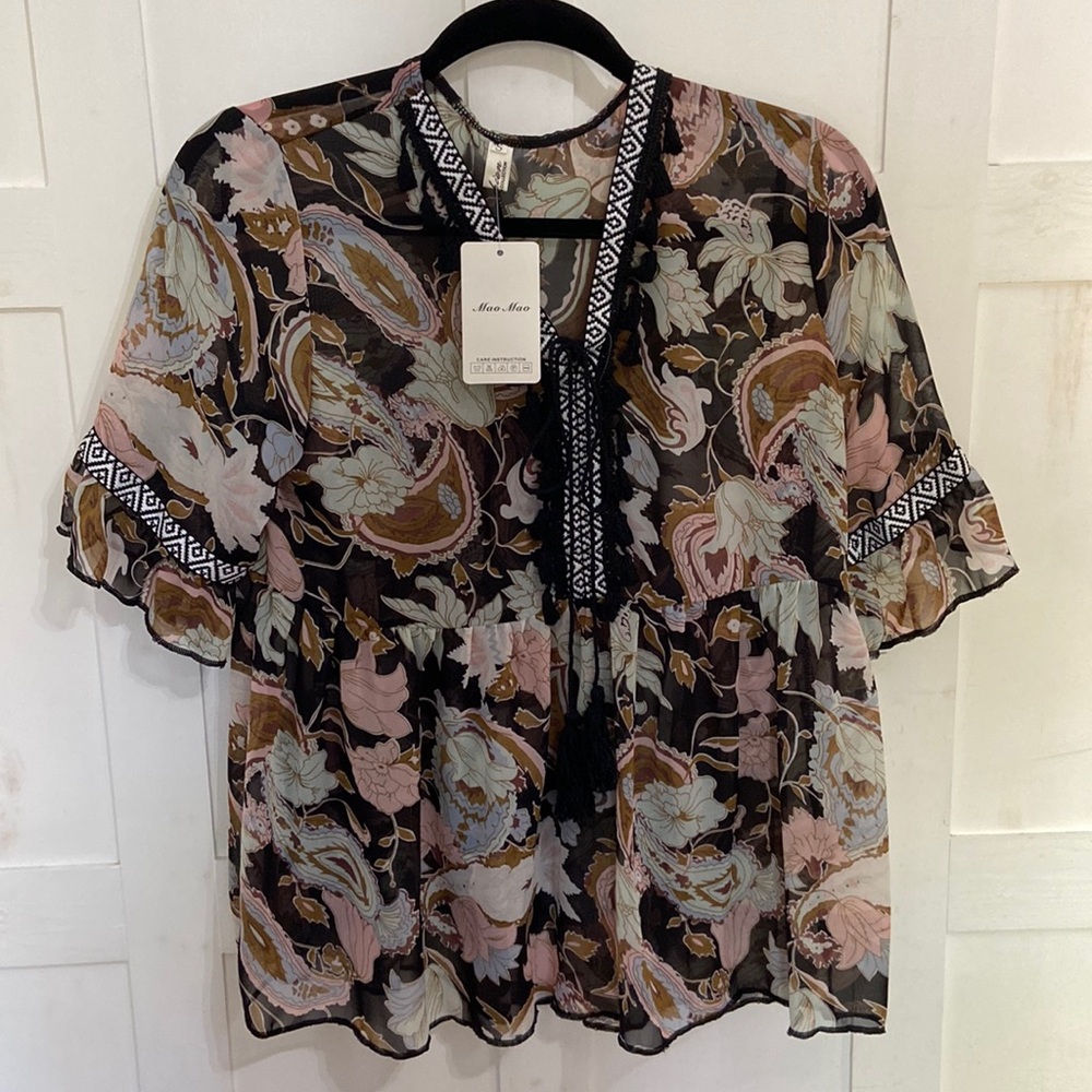 NWT Moa Moa Bohemian Paisley Sheer V-neck Women’s Blouse Size Small